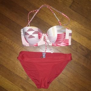 American Eagle bikini. Bottoms- M top - 34D
